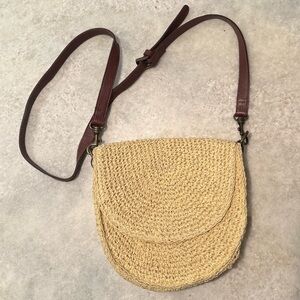 Fat Face Straw Hand Bag crossbody vacation woven tropical leather strap Boston